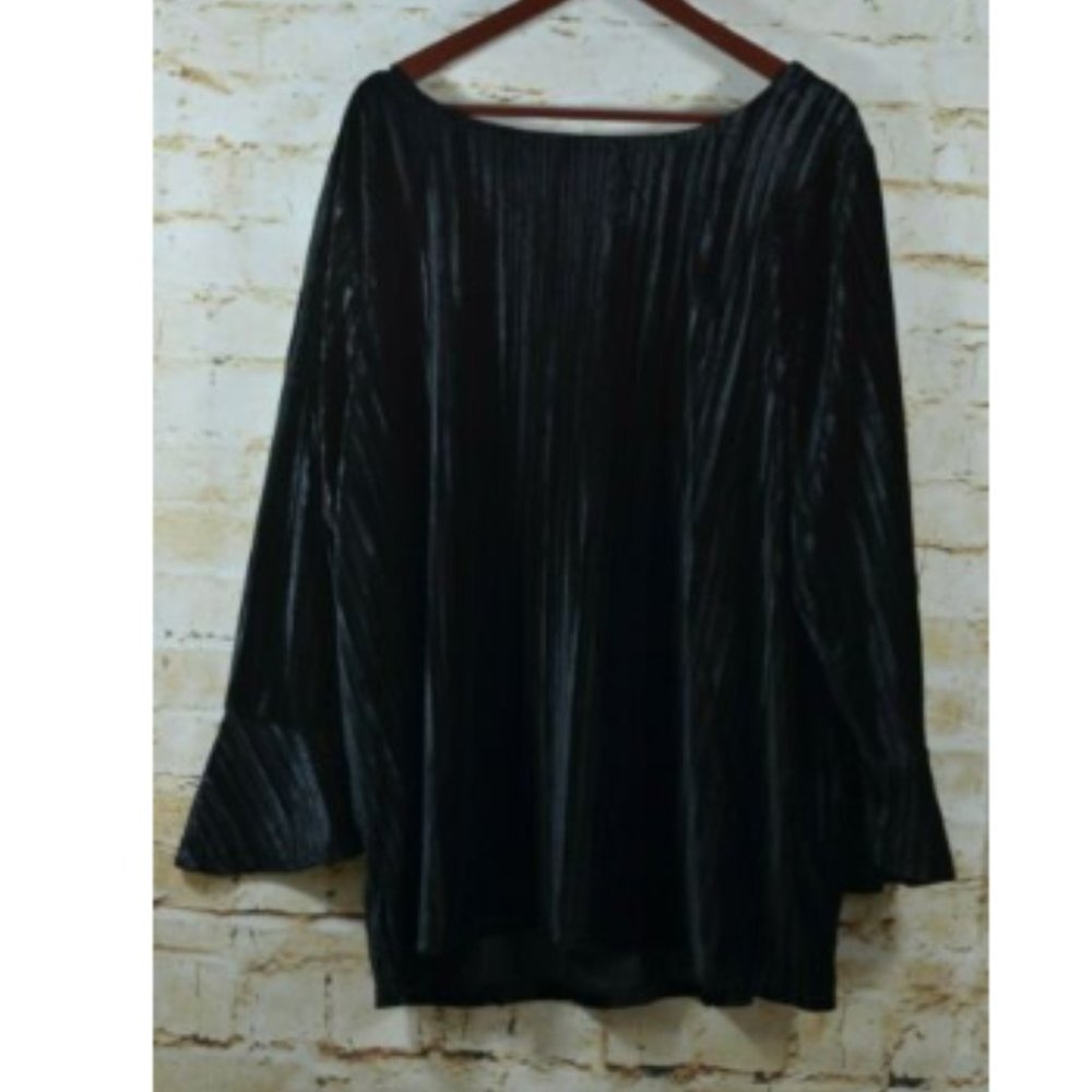 Signature Collection Textured Velvet Top - Picture 5 of 7